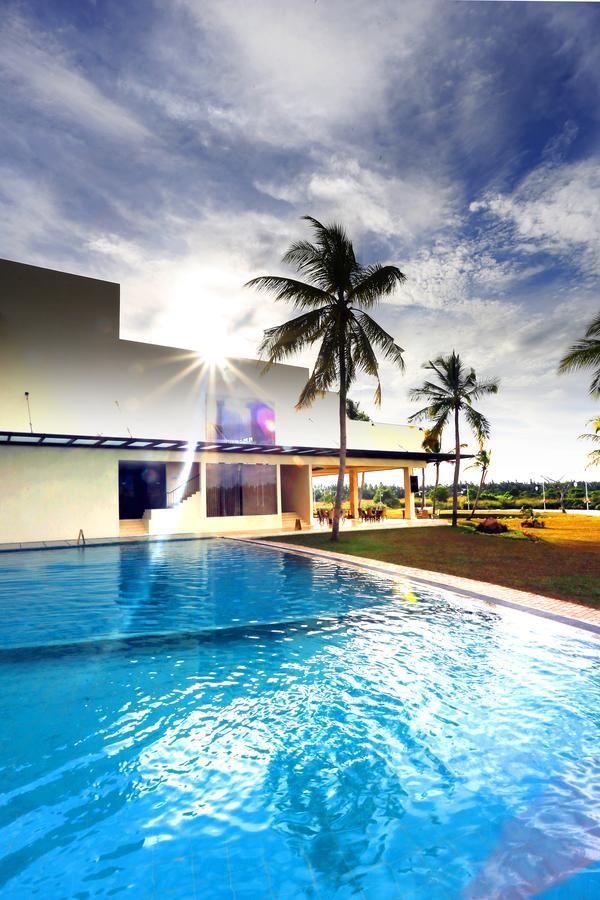 Avenra Gangaara Hotel Wennappuwa Exterior foto